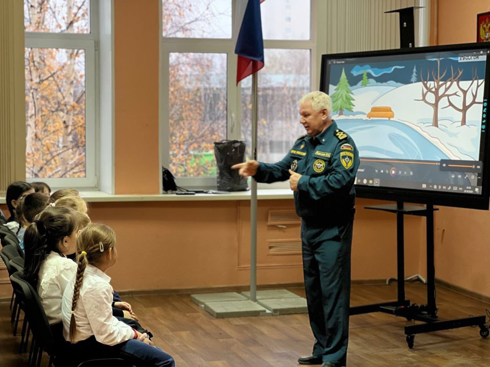 Беседа о правилах безопасного поведения на водных объектах.
